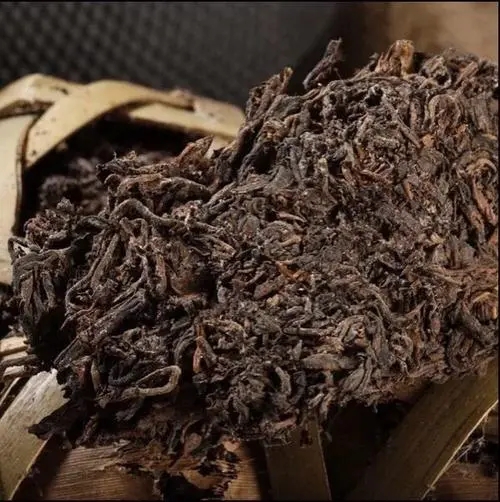 普洱茶怎么分辨古樹茶？