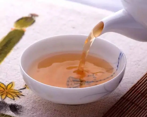 普洱茶越喝越餓？喝普洱茶真能刮油嗎？