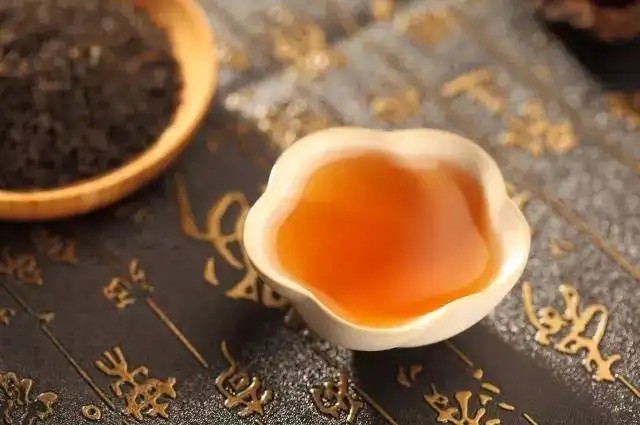 茶喝起來(lái)有點(diǎn)酸是不是變質(zhì)了？