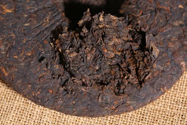 普洱茶的幾個(gè)熱點(diǎn)問題解答，看完終于明白了！