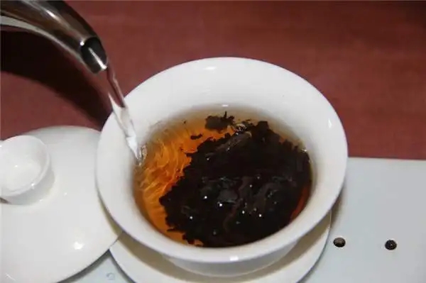 為什么你泡的熟茶，湯色像醬油？